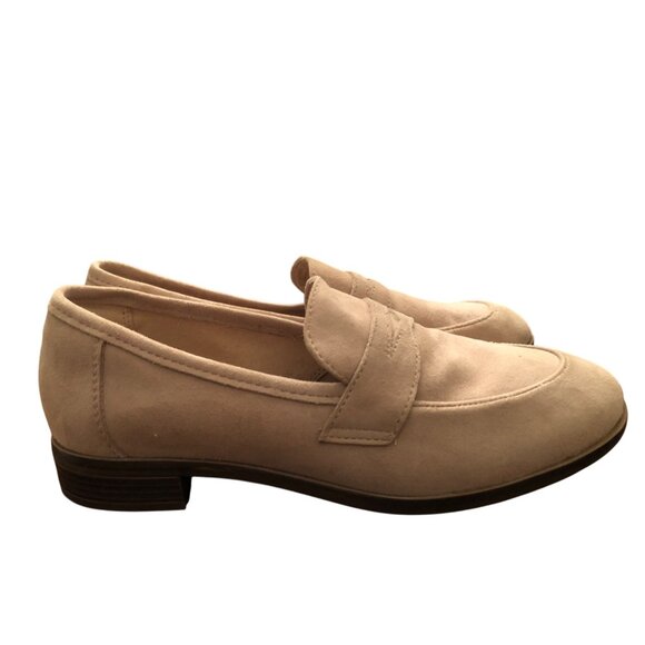 Clarks Womens Beige Suede Loafers Ultimate Comfort Slip-On Shoes Size 8.5 - Picture 3 of 8